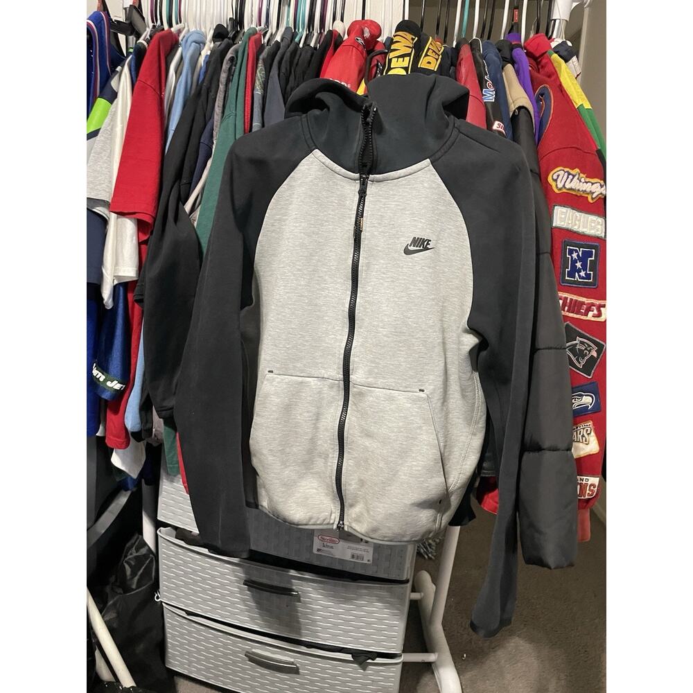 Size M-Nike Tech Fleece Full Zip Up Hoodie Dark Grey/Black